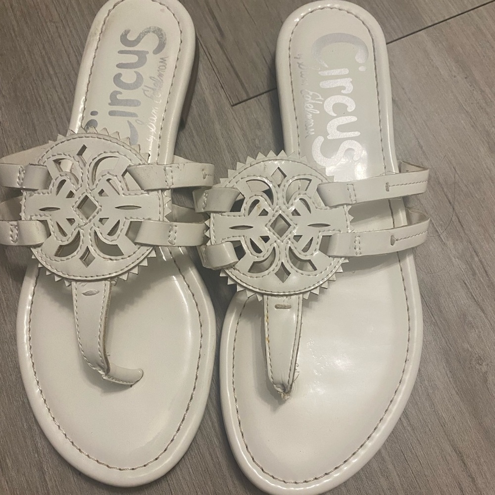 Sandals - Picture 2 of 3